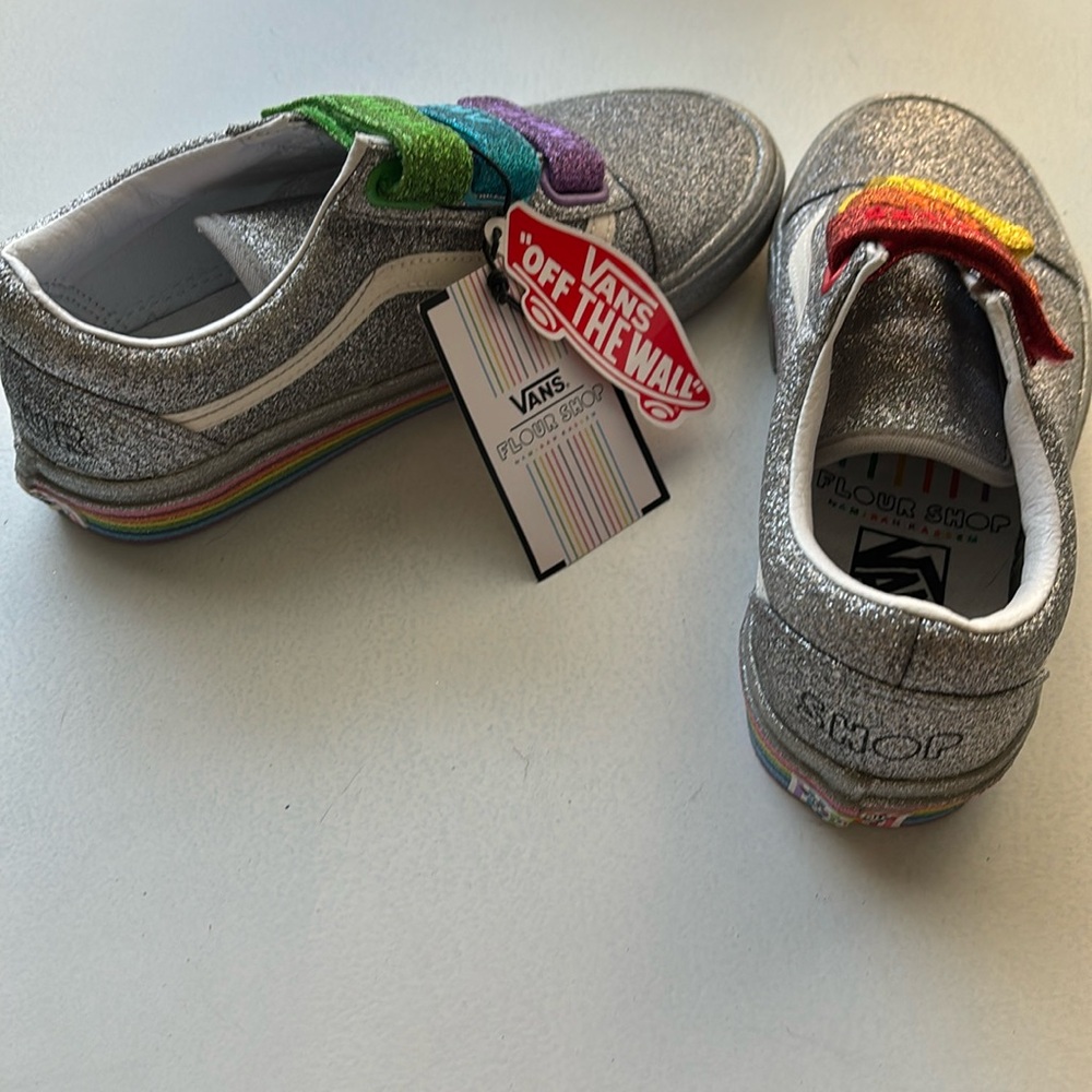 Vans old skool V sneaker flour shop silverrainbow women size 7